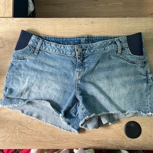 Gap maternity denim shorts